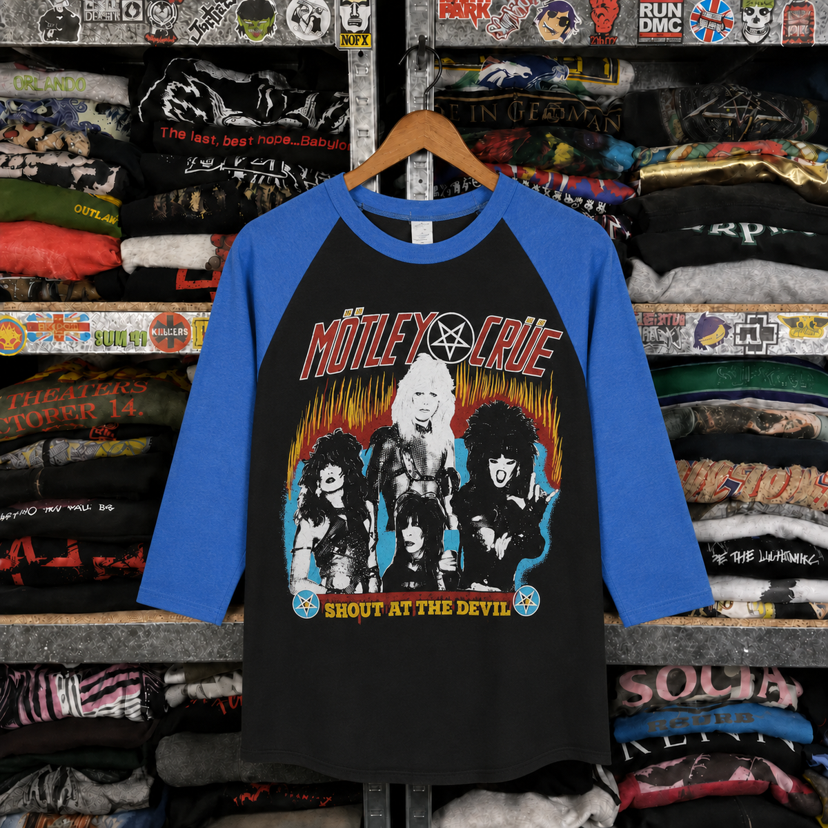 Rare Hard To Find Vintage Mötley Crüe Raglan Shirt, Nearly Sold Out Collectors Piece