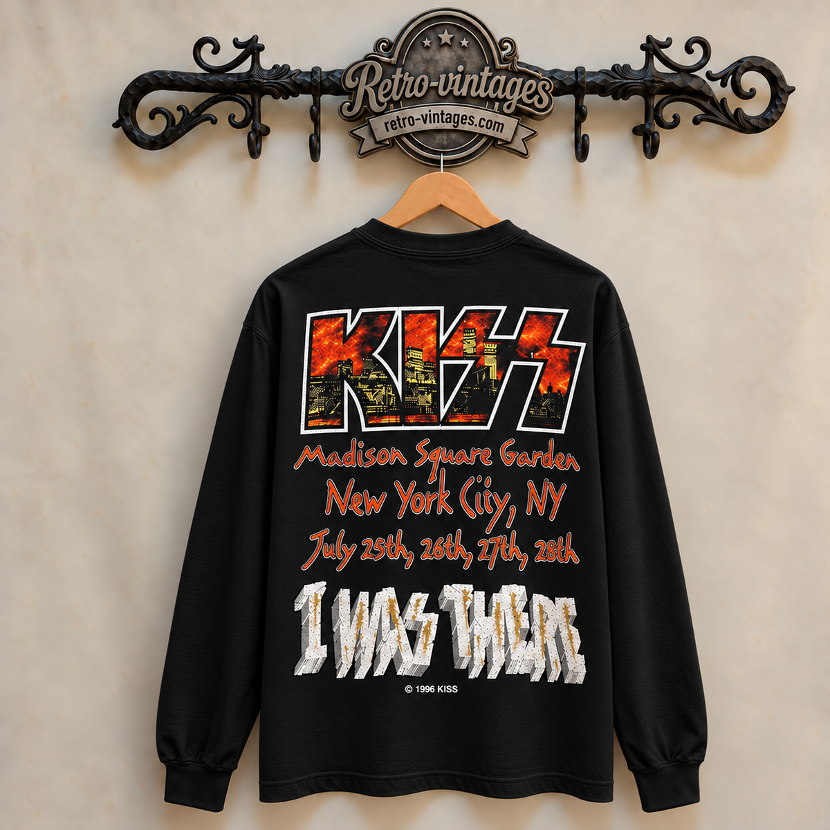 Black KISS concert sweatshirt, front graphic with reunion-era band artwork