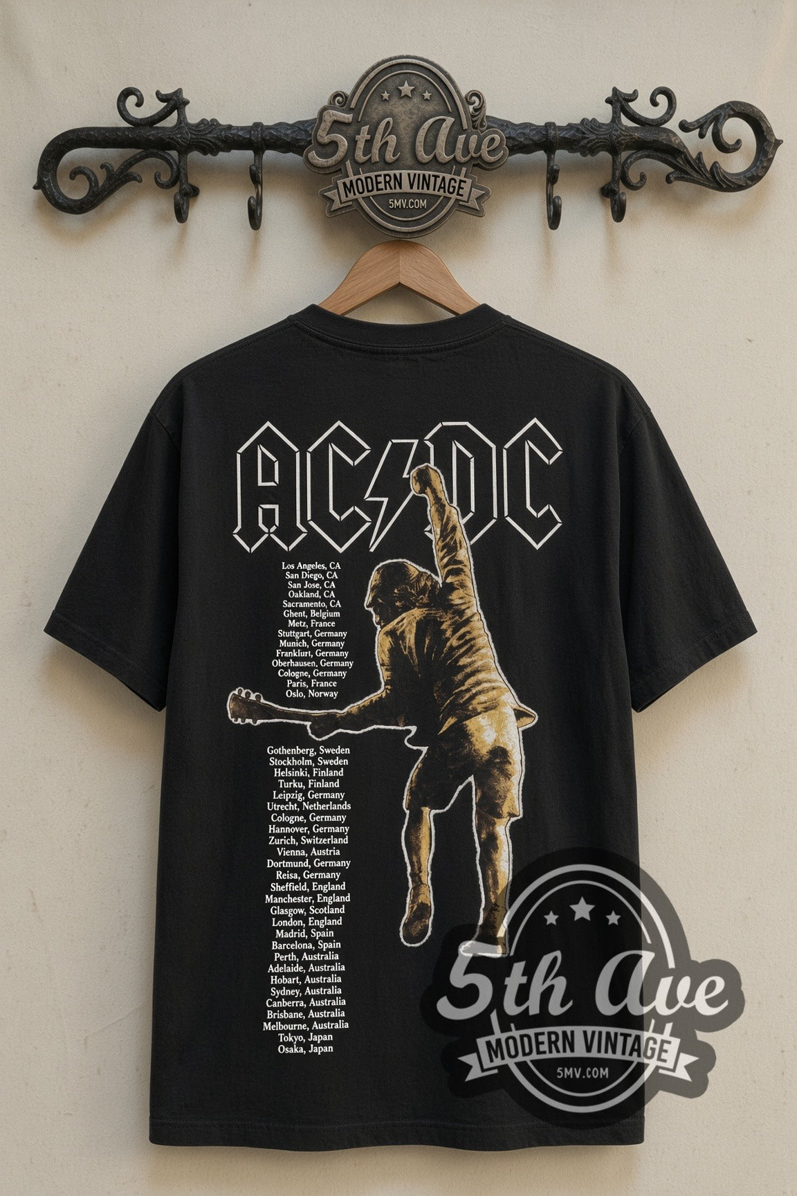AC/DC – Stiff Upper Lip Angus Statue Tour – Vintage Band T-Shirt