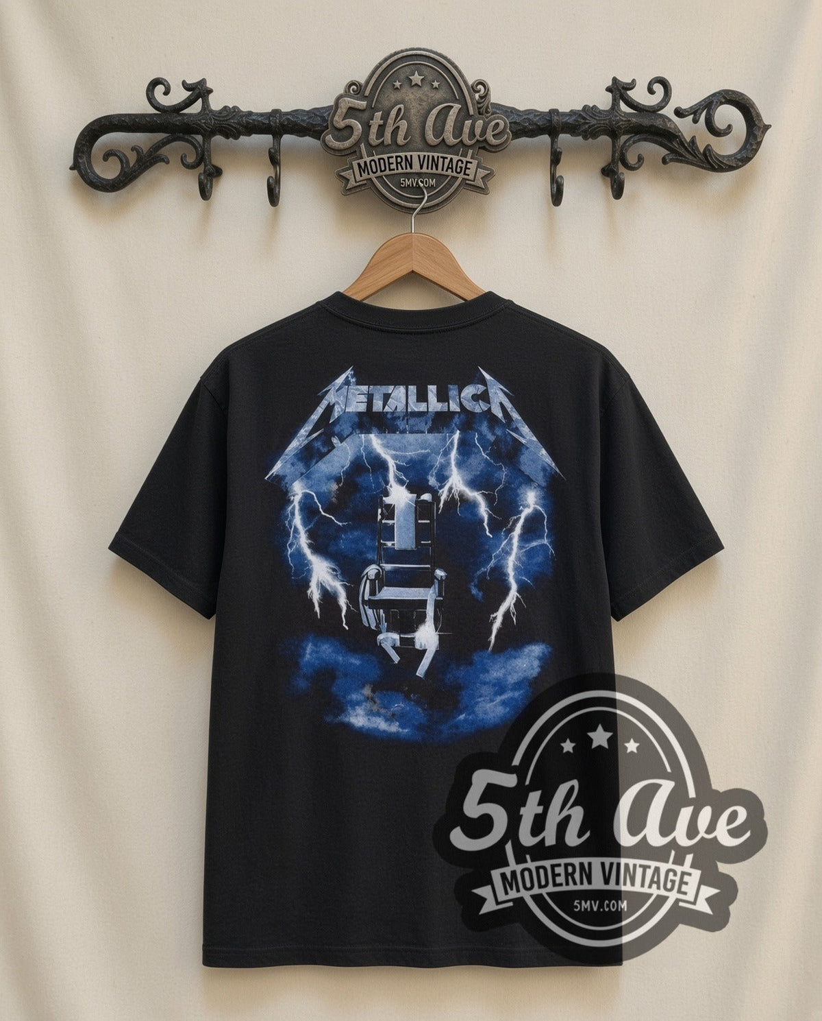 Metallica – Group Photo (Black) – Vintage Band T-Shirt