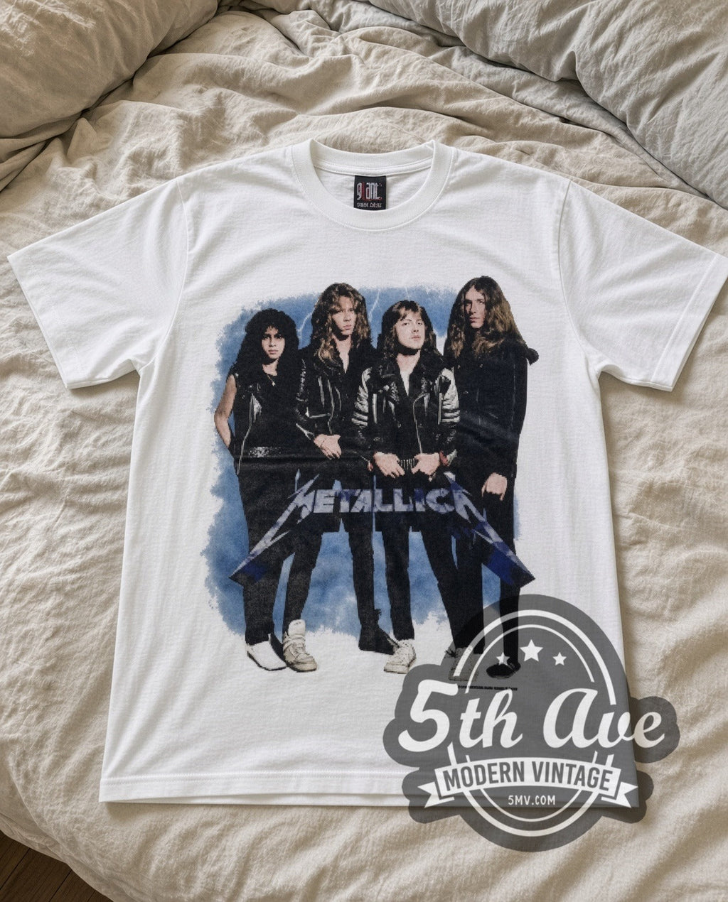 Metallica – Group Photo (White) – Vintage Band T-Shirt
