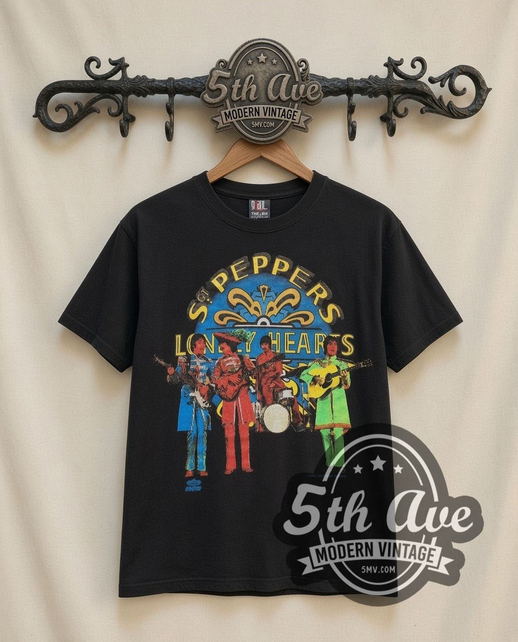 The Beatles – Sgt Peppers (Black) – Vintage Band T-Shirt