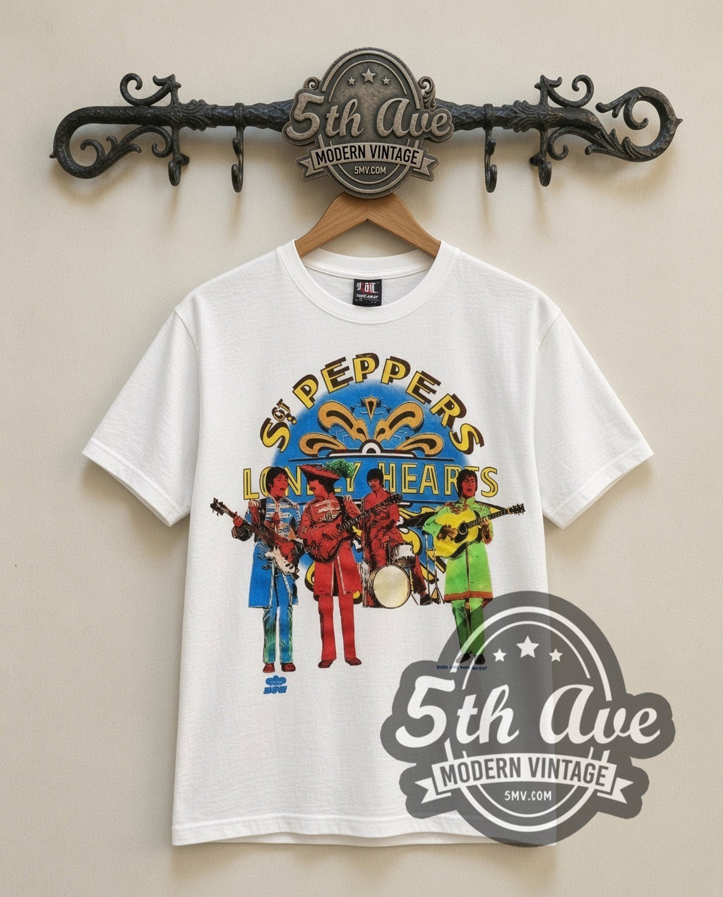 The Beatles – Sgt Peppers (White) – Vintage Band T-Shirt