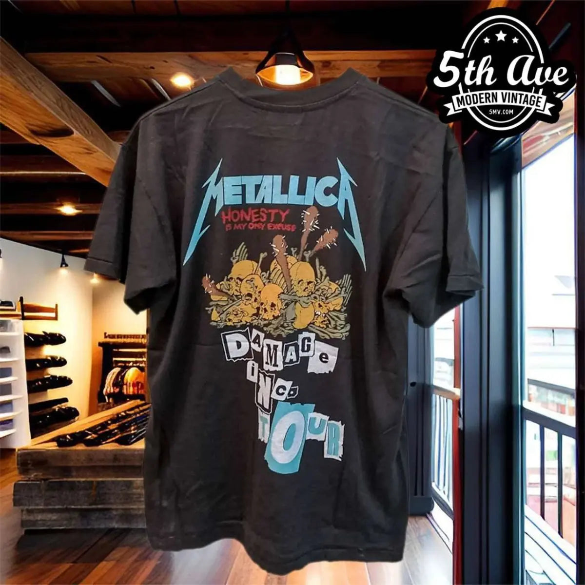 Metallica – Damage Inc. Split Red Skull – Vintage Band T-Shirt