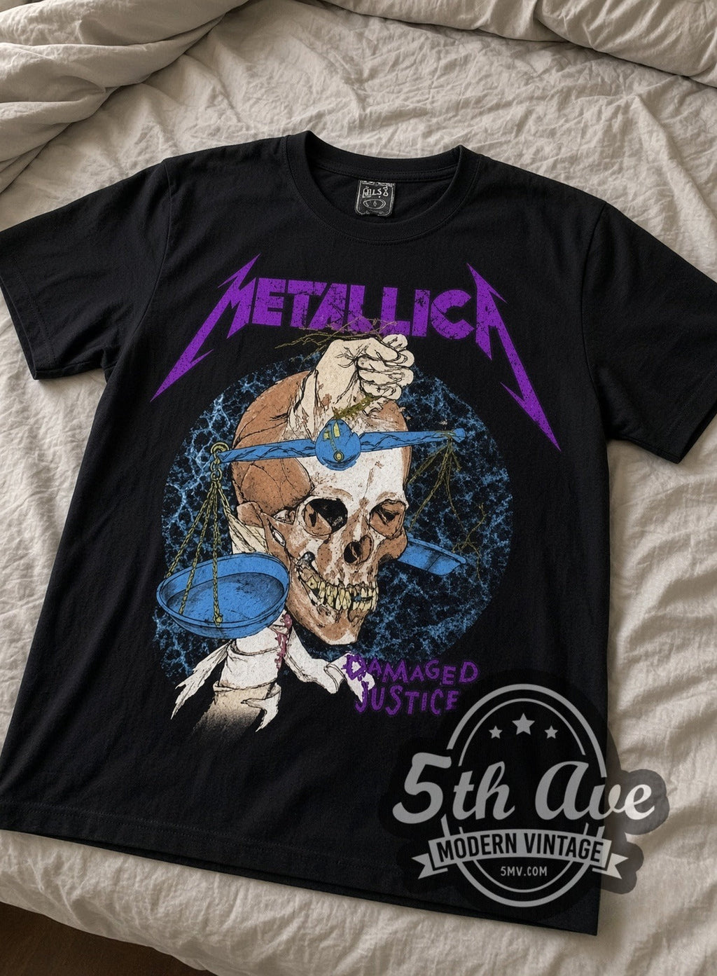 Metallica – Damaged Justice Skull Scales – Vintage Band T-Shirt