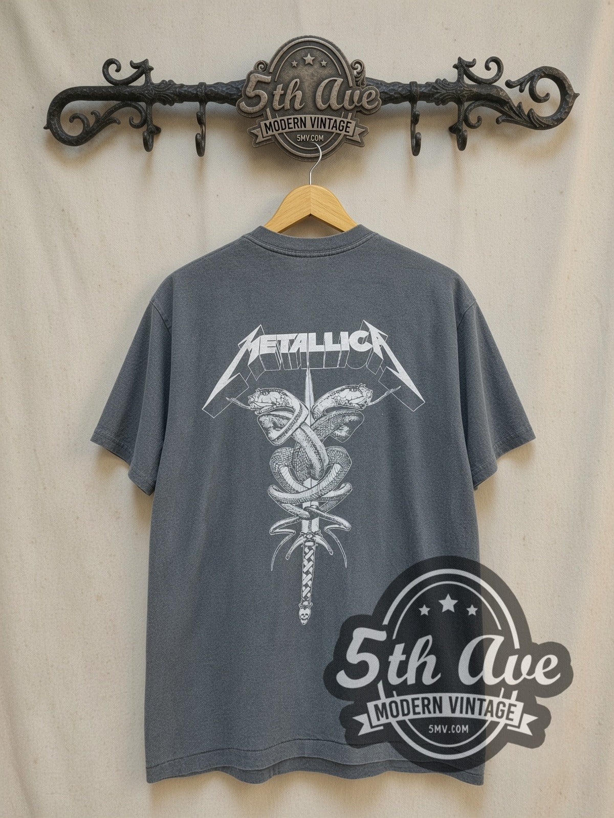 Metallica – Sad But True Twin Skulls Glass – Vintage Band T-Shirt