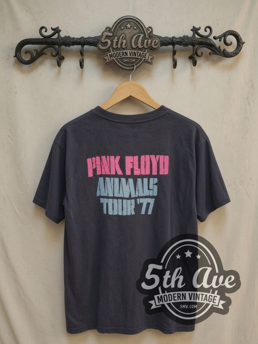 Pink Floyd – Animals Red Pink Blue Pig – Vintage Band T-Shirt