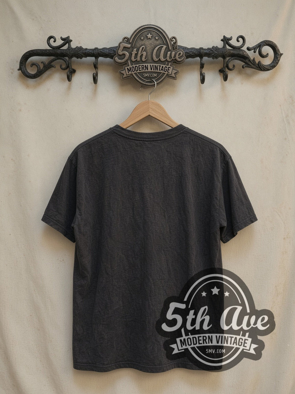 The Beatles – Circle Logo Band Photo – Vintage Band T-Shirt
