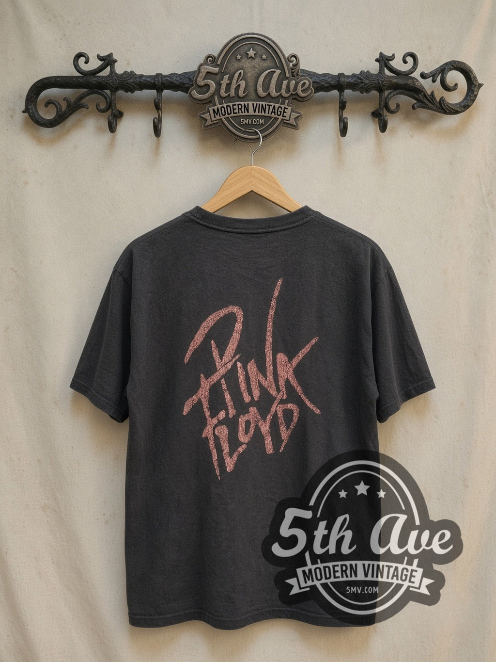 Pink Floyd – Wall and Derby Figure – Vintage Band T-Shirt