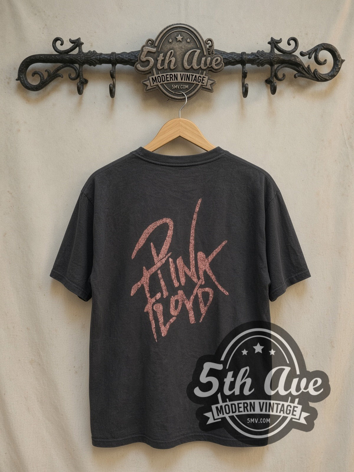 Pink Floyd – Wall and Derby Figure – Vintage Band T-Shirt