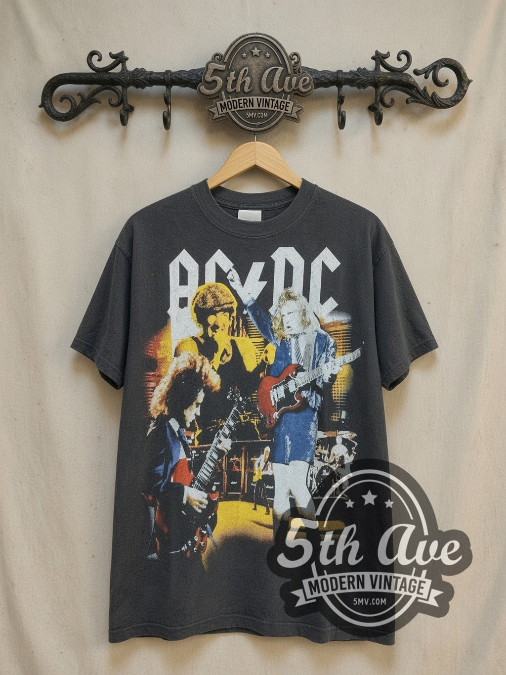 AC/DC – Graphic – Vintage Band T-Shirt