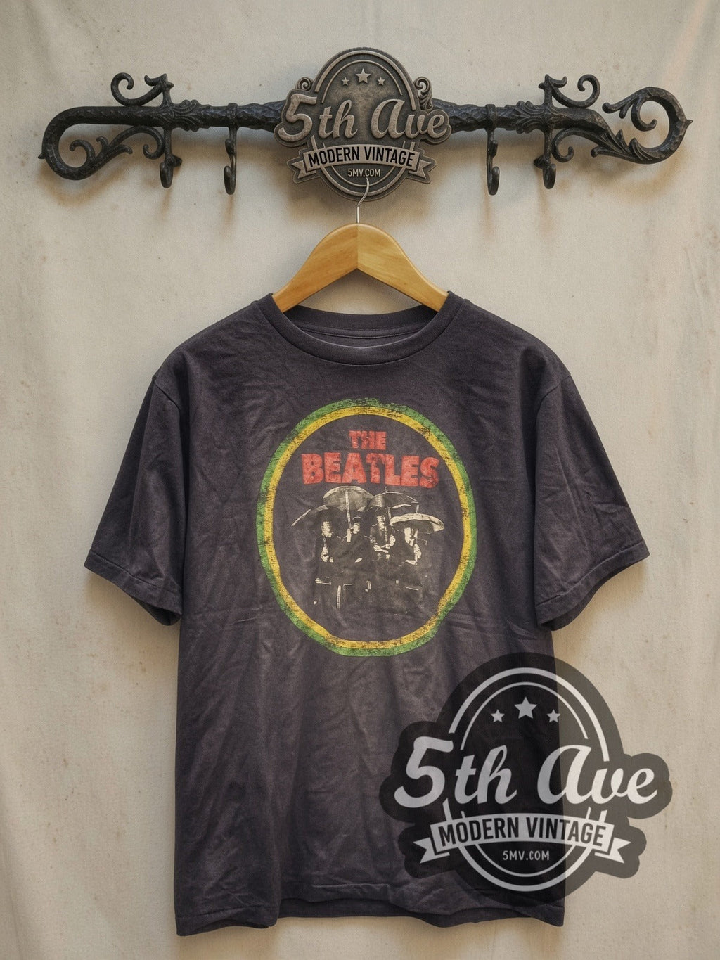 The Beatles – Circle Logo Band Photo – Vintage Band T-Shirt