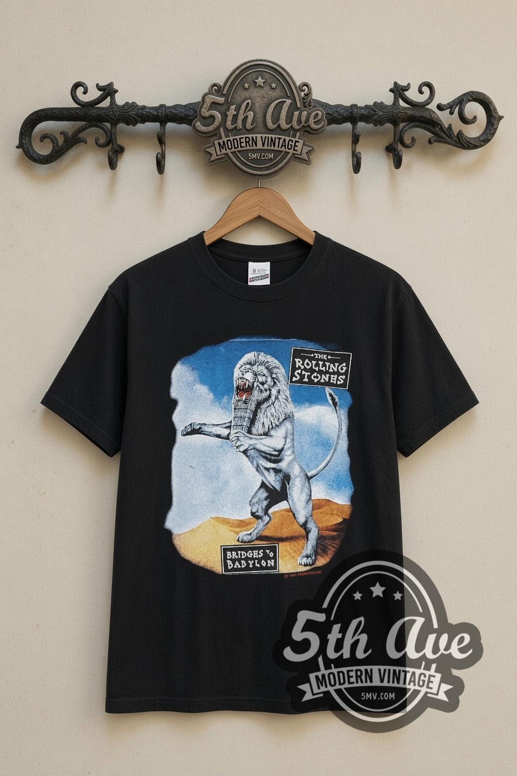 The Rolling Stones – Bridges to Babylon Lion (Black) – Vintage Band T-Shirt