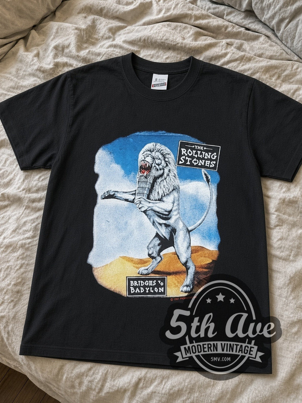 The Rolling Stones – Bridges to Babylon Lion (Black) – Vintage Band T-Shirt